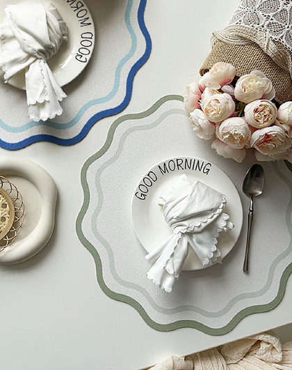 2个装创意轻奢西餐垫防水防油撞色餐桌垫ins花朵印花皮革餐垫