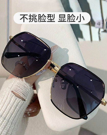 新款女士专用显脸小防晒眼镜时尚潮流偏光防晒用品